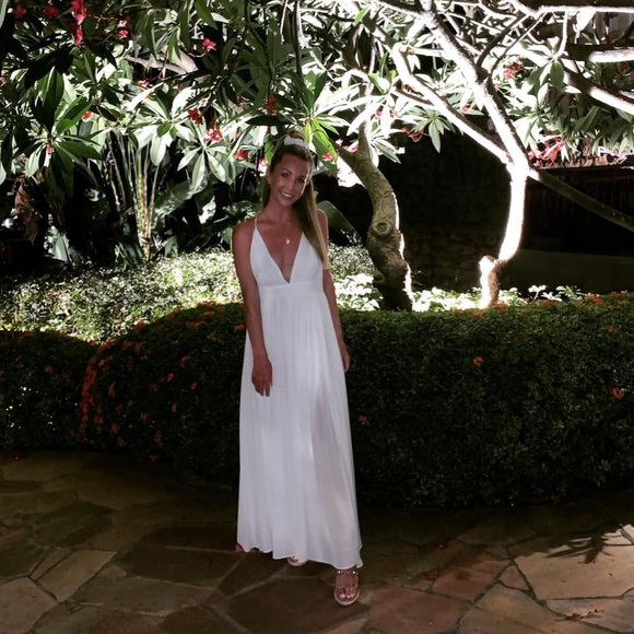 Lulus Heavenly Hues White Maxi Dress - perfect for engagement shoots!🤍💍 - Picture 1 of 9